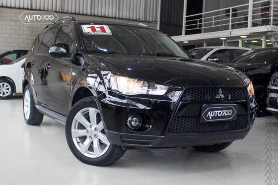 MITSUBISHI OUTLANDER 3.0 GT 4X4 V6 24V GASOLINA 4P AUTOMÁTICO MITSUBISHI OUTLANDER 3.0 GT 4X4 V6 24V GASOLINA 4P AUTOMÁTICO